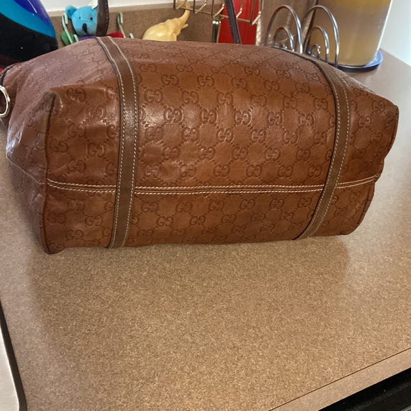 Gucci Guccissima Leather Tote - Picture 10 of 16